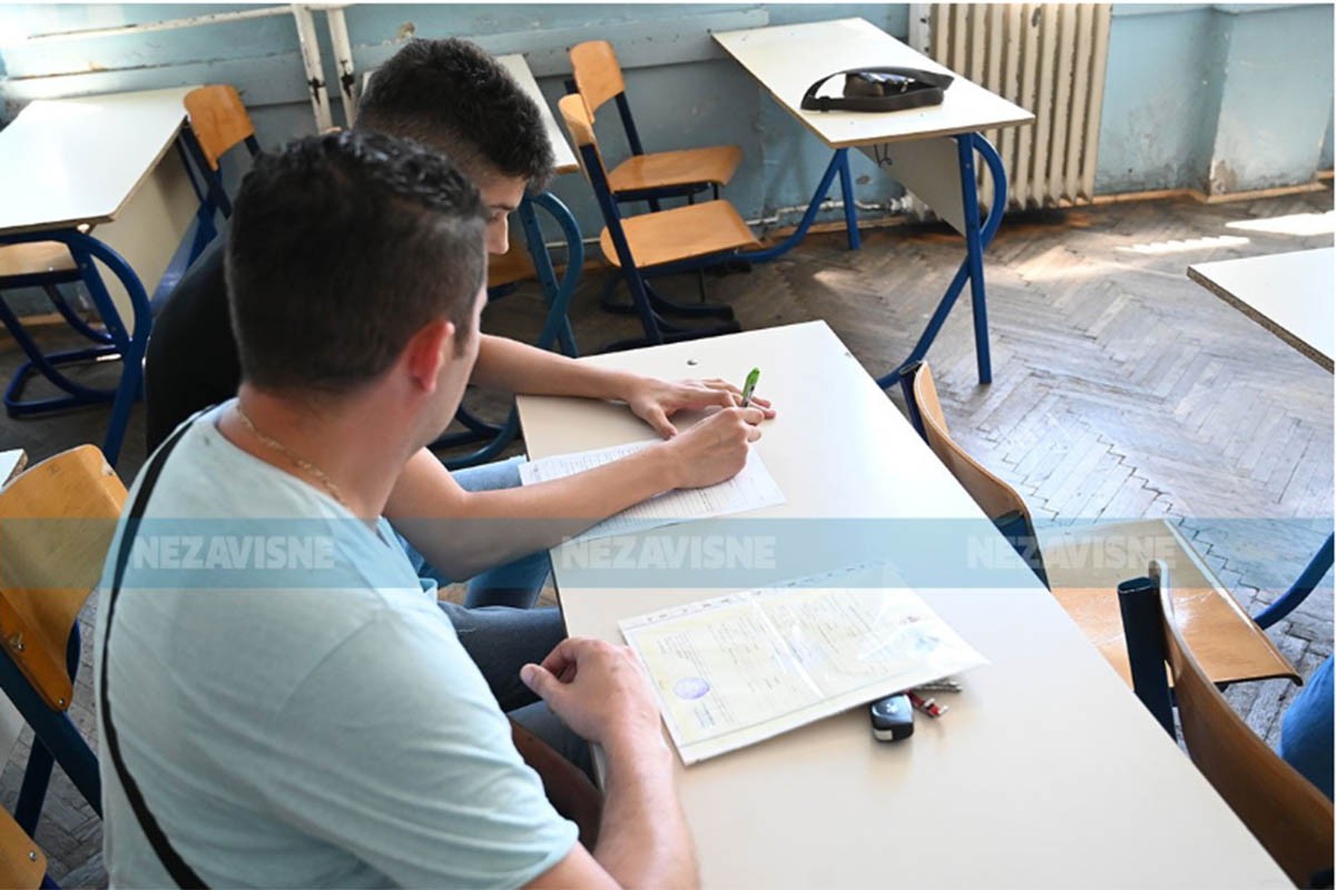 100 KM za đake u RS koji upišu za pekara, mesara, kuvara